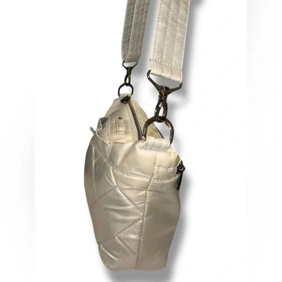 🤍Lug Flare 2 Crossbody bag with 2 straps Silver Quilted RFID - Picture 6 of 15